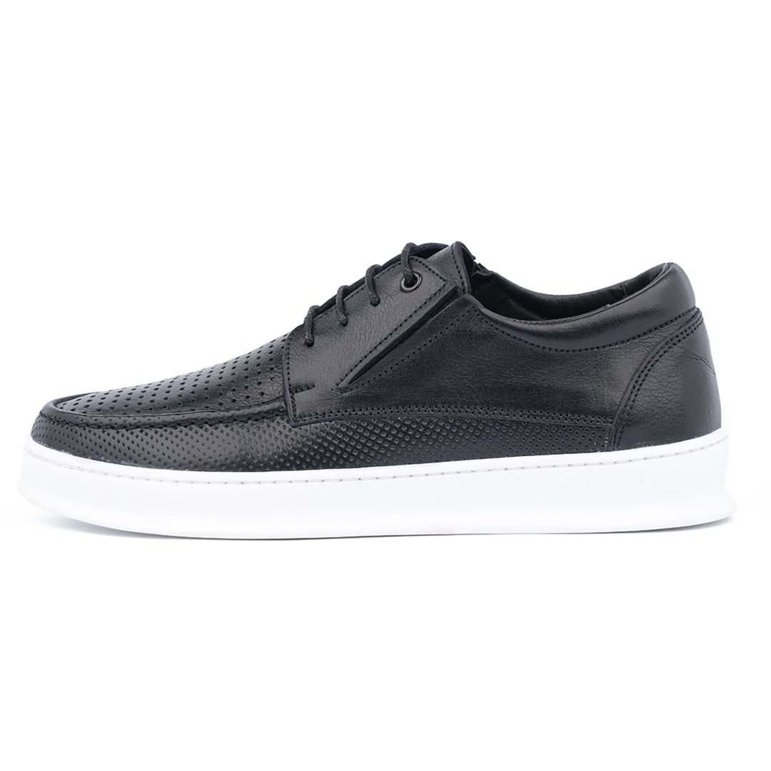 025 – Sneaker Cuir Perforé